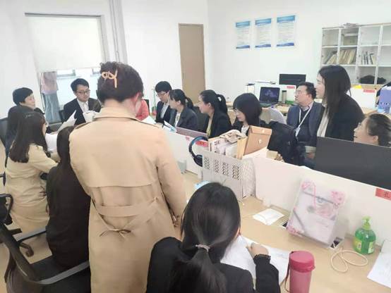 说明: C:\Users\Administrator\Desktop\a7b7e30b50e80cbb441bfc8b18a49b8.jpg